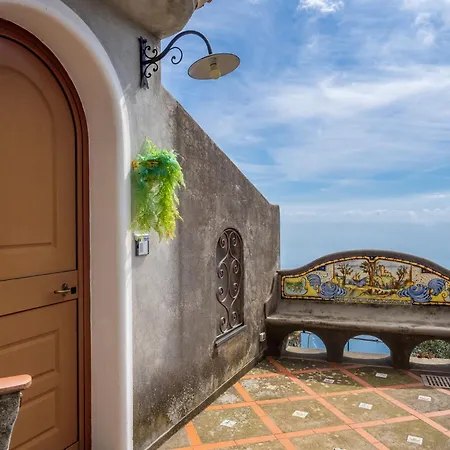 Lavinia Nocelle بيت للعطل *